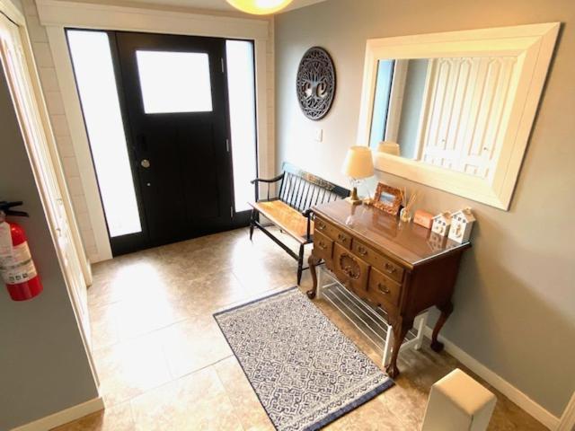 The Blue House Bed And Breakfast Lake Country Extérieur photo