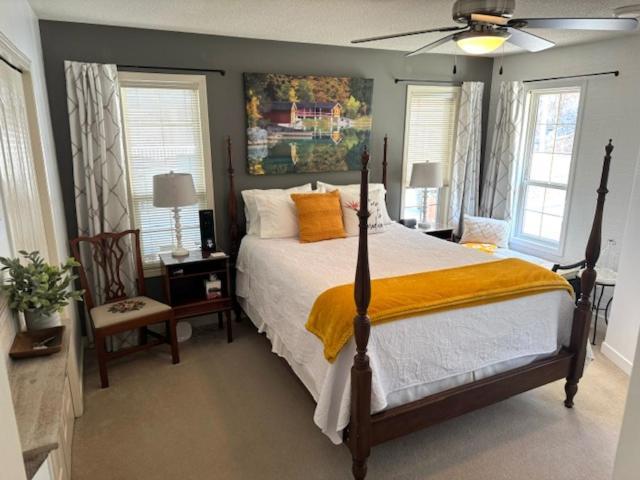 The Blue House Bed And Breakfast Lake Country Extérieur photo